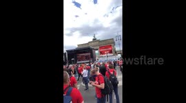 Workers in the entertainment industry call for government aid in Berlin