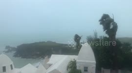 Strong winds batter Bermuda as Hurricane Paulette passes over