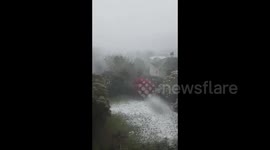 New Zealand: Spring Bomb Cyclone Brings Snow Causing Flight Cancellations 3