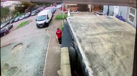 Video shows delivery driver throwing 25kg parcel with eight fragile stickers over brick wall