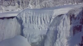 Niagara Falls freezes over [super close-up shots]