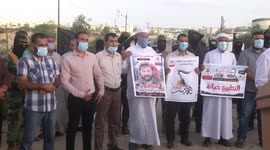 Militants stand in solidarity with hunger-striking Palestinian prisoner