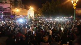 Thousands gather and use phones as flashlights in recent Thailand protest