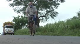 Watch - 87 year old doctor travels 10-15 kms on cycle to treat patients for free