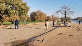 1_London Seves Up Gorgeous Day For Lockdown 2