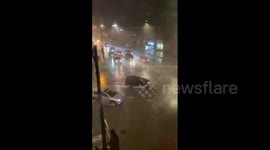 Chicago shook by severe storm as warnings issued