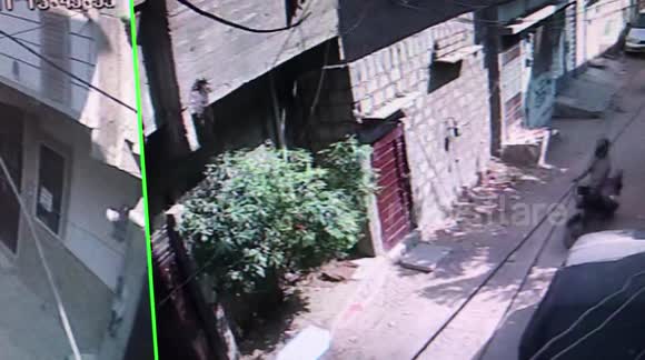 2 Thief Came In Our Street And Robbed A Person With A Gun CAUGHT IN CCTV