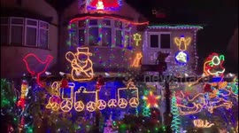 UK daughter fulfils dad's dying wish to switch on dazzling Christmas light display