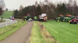 Danish farmers protest against national mink cull due to COVID-19 mutation