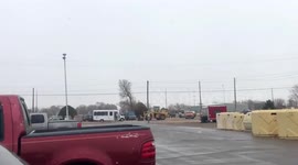 Snow finally starts to fall as parts of Colorado remain unseasonably warm