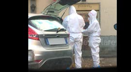 Doctors are preparing for a test of coronavirus in the street (italy)