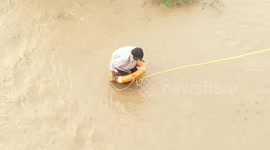 Men Trapped in Flash Flood Rescued from Palar River in southern india