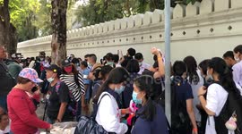 Thai students protest against school uniforms
