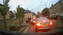 Deliveroo driver crashes in to pedestrian island and looses all the food.