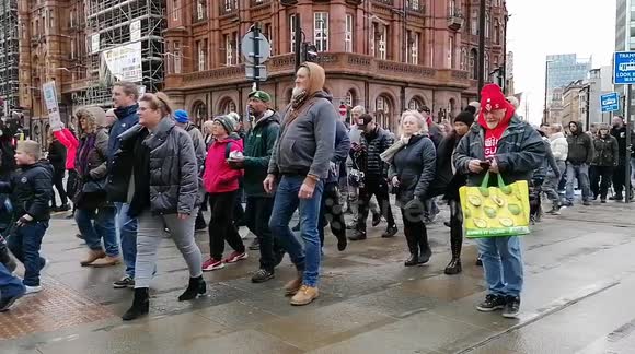 Hundreds of anti-lockdown protesters march through Manchester