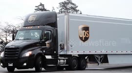 Pfizer COVID-19 vaccine dispatched across USA ahead of Monday vaccinations