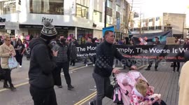 This footage shows protesters who took to the streets of Bristol to object to the Coronavirus vaccine