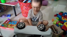 This 2-year-old boy is future great mechanic engineer