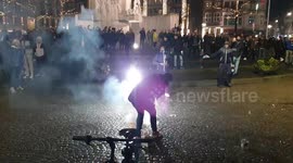 Residents set off fireworks in Amsterdam for New Year's despite ban