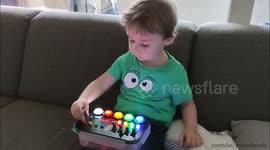 Dad transforms food container into interactive toy for his son