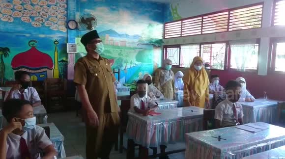 Indonesia opens schools amidst pandemic