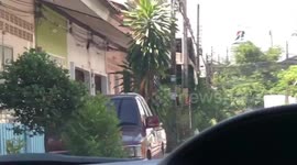 Dramatic moment police raid catches alleged meth dealer