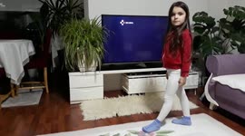 Little Girl make Gym Split at Home