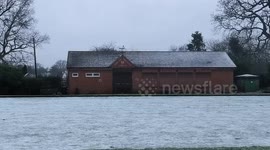 Snow falls in London for first time in 2021