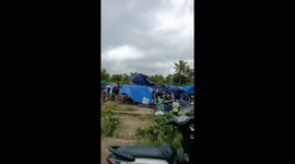 Panic as gale-force winds hit shelters of Indonesian earthquake survivors