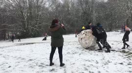 Giant snowball fail and sledging fun in Alexandra Palace in London