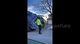 Dancing Toronto garbage man will lift your entire mood