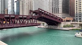 Chicago's Bridges being lifted to stop looting