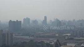 Air pollution reaches dangerous levels in Bangkok as smog covers city