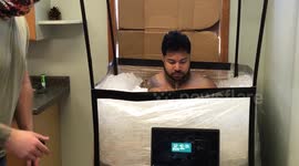 Navy veteran livestreams himself sitting in a tub filled with 600 pounds of ice for close to THREE HOURS