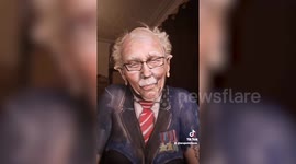 Watch this woman completely transform herself into 100-year-old Captain Tom Moore - using only makeup and body paint