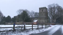 Picturesque scene as Derbyshire village wakes up to snow