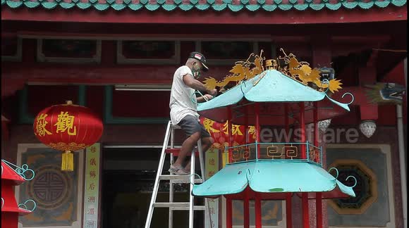 Indonesian city prepares decorations ahead of Chinese New Year
