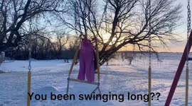 A grandma hung out her granddaughter’s dirty overalls and was astonished when they froze so solid in just five minutes they could stand upright