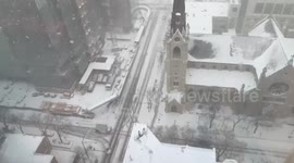 US: Winter Low-Pressure System Dumps Heavy Snow In Chicago Area 2