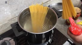 Cooking Spaghetti