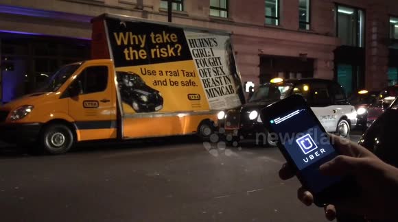 London cabbies stage controversial anti-minicab protest
