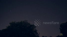 Speedy timelapse in my back yard. (Lyrid's Meteor Shower)