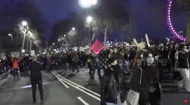 Crowds pile on to Westminster Bridge as part of Kill the Bill protest