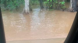 Street flooded in Hawaii | little canal overflows and floods street | 4th day of Flash flood on Oahu