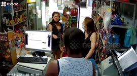 Argentina customer gets upset with employee and starts trashing the store