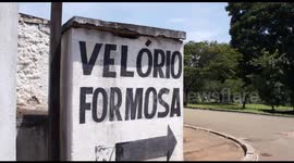 Men working intensely in the Vila Formosa Cemetery as COVID situation in Brazil gets worse