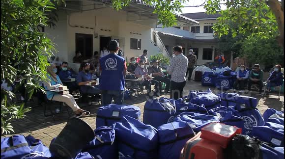 36 vulnerable Rohingya refugees transferred to new shelter in Indonesia