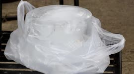 Tiger park feeds ice lollies to animals to help them stay cool in Thailand