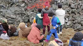 Iceland volcano: Officials disperse visitors due to toxic gasses