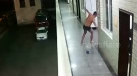 Chinese fireman sprints out of shower half-naked after hearing emergency siren